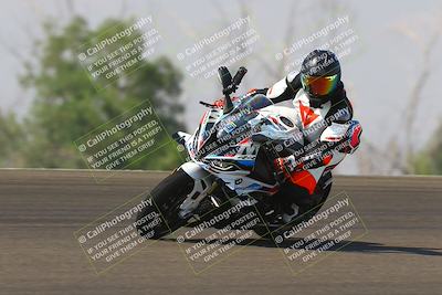 media/Sep-20-2025-TrackDaz (Sat) [[27f0cde673]]/B Group/1120am (Turn 2)/